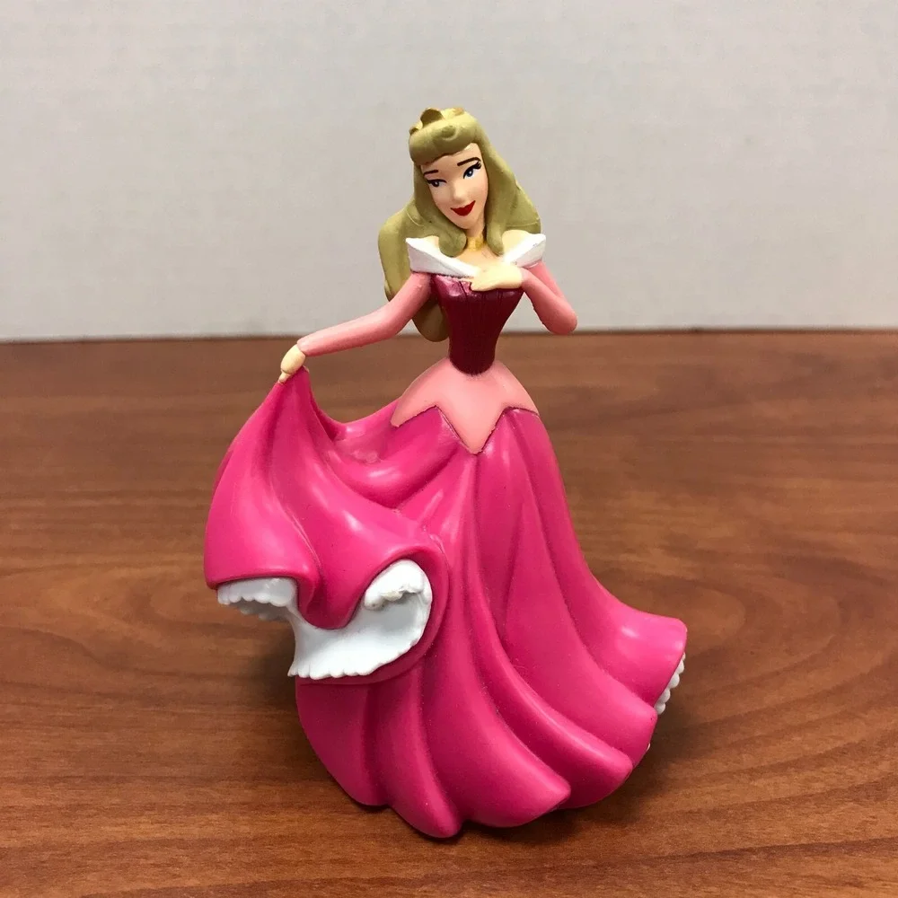 Disney princess cake